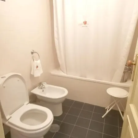 With One Bedroom In With Shared Pool And Terrace Lejlighed Valpedre